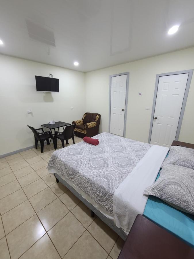Hostal Don Luis Santa Rosa de Lima Buitenkant foto