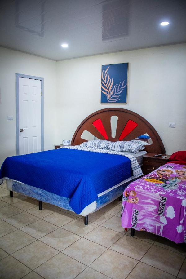 Hostal Don Luis Santa Rosa de Lima Buitenkant foto