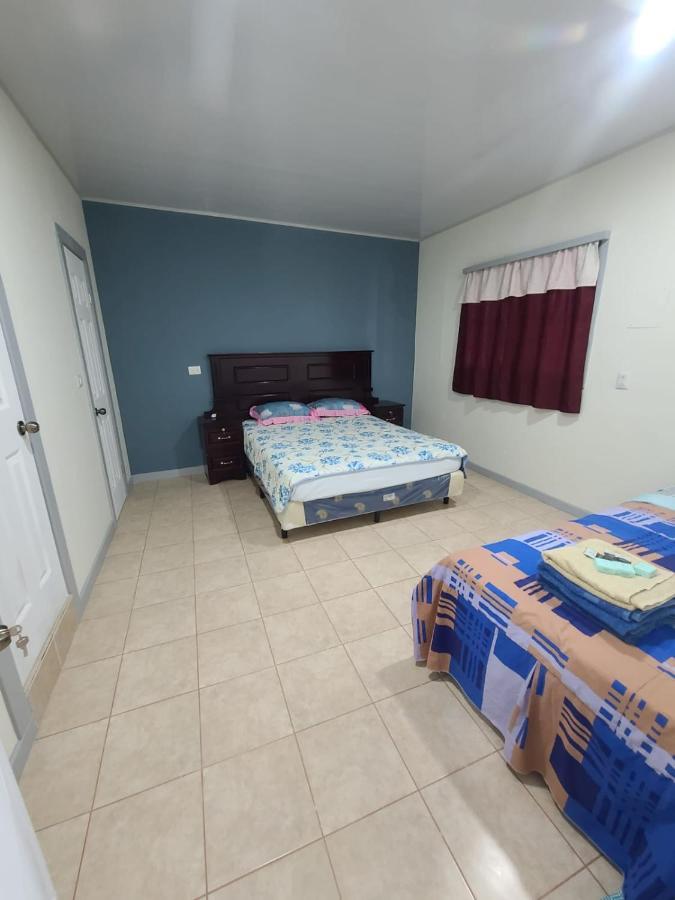 Hostal Don Luis Santa Rosa de Lima Buitenkant foto